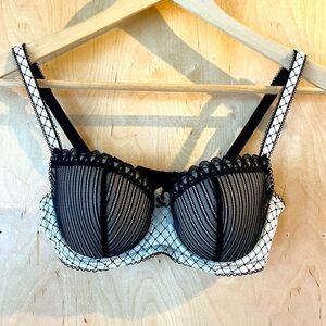 B’Tempted 32B Push-up